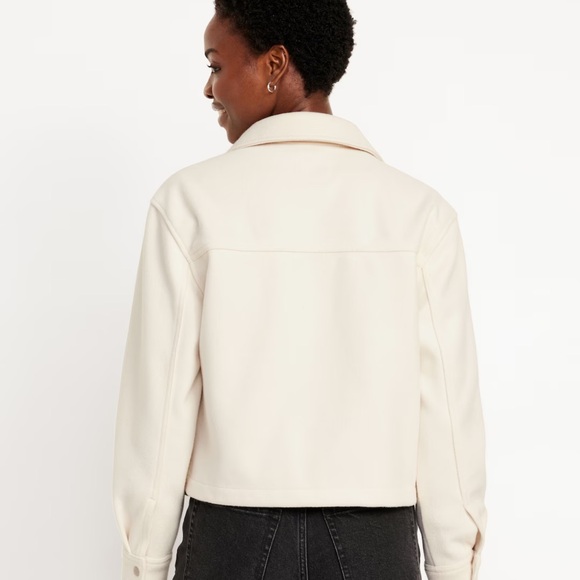 NWT OLD NAVY Relaxed Shirt Jacket Color: Beige Size Medium - Picture 2 of 6